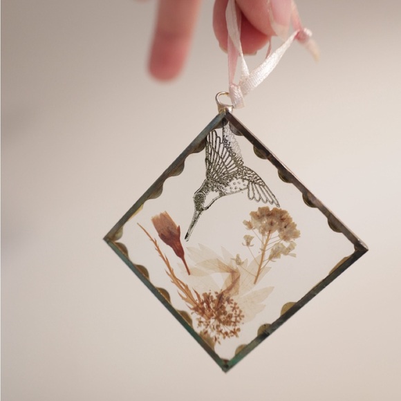 Elegant Glass Hummingbird Ornament - Picture 1 of 1